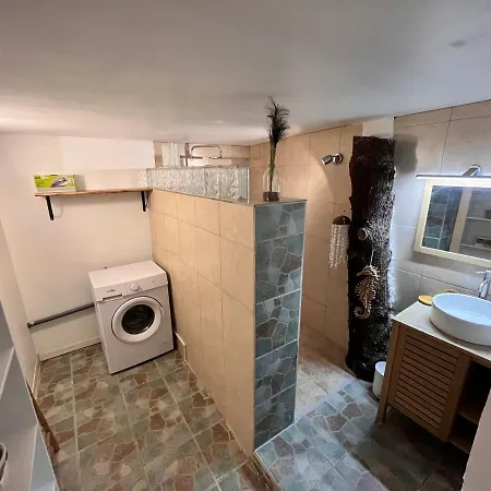 Location T3 Jardin Avec Piscine Villa Meze Exterior photo