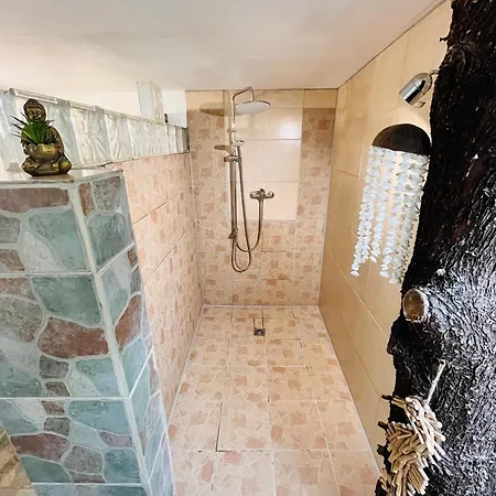 Location T3 Jardin Avec Piscine Villa Meze Exterior photo