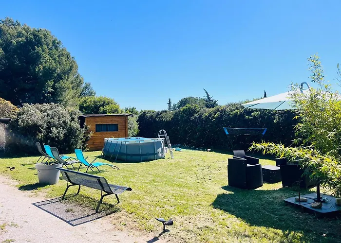 Location T3 Jardin Avec Piscine