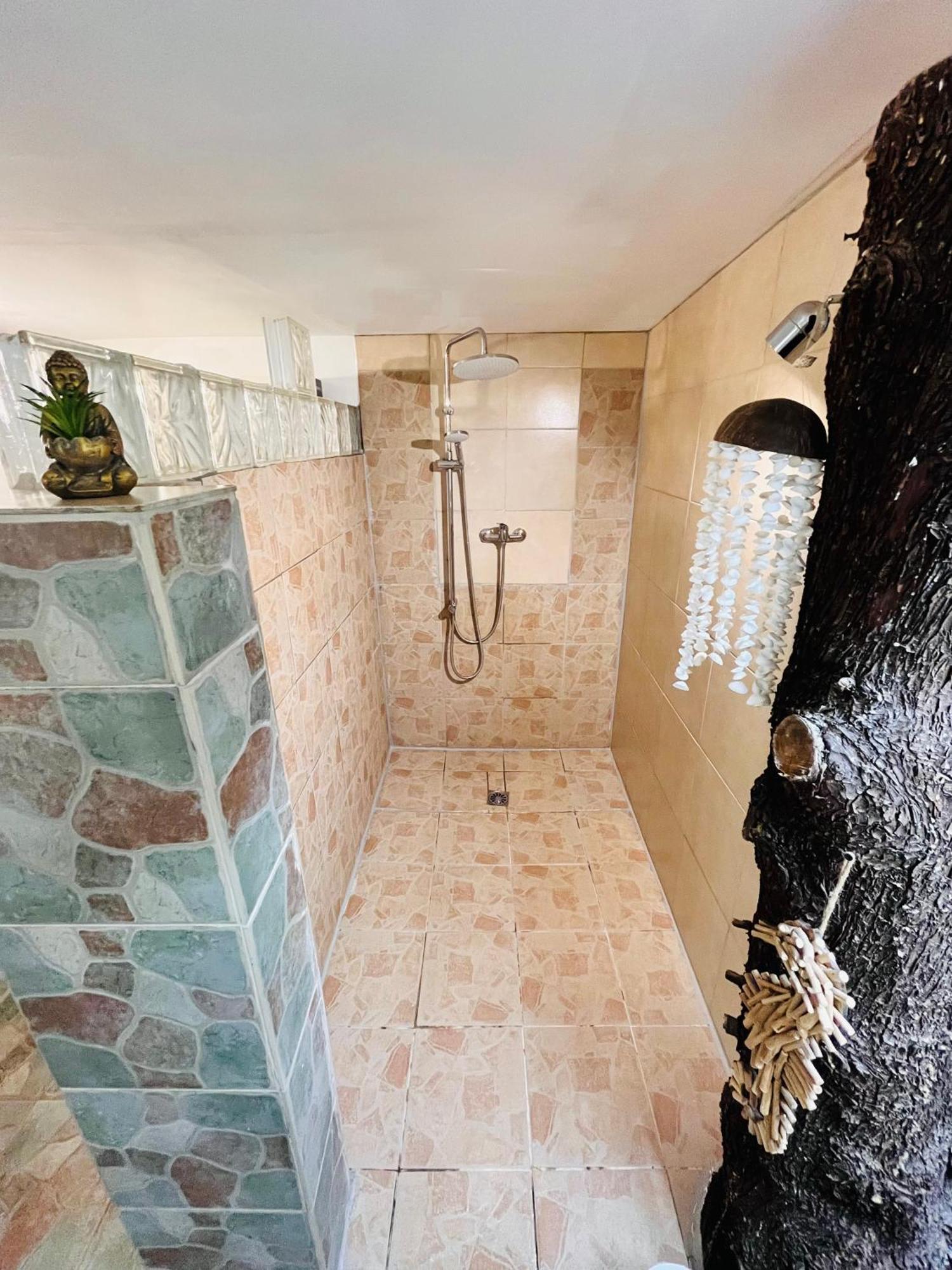 Location T3 Jardin Avec Piscine Holiday home